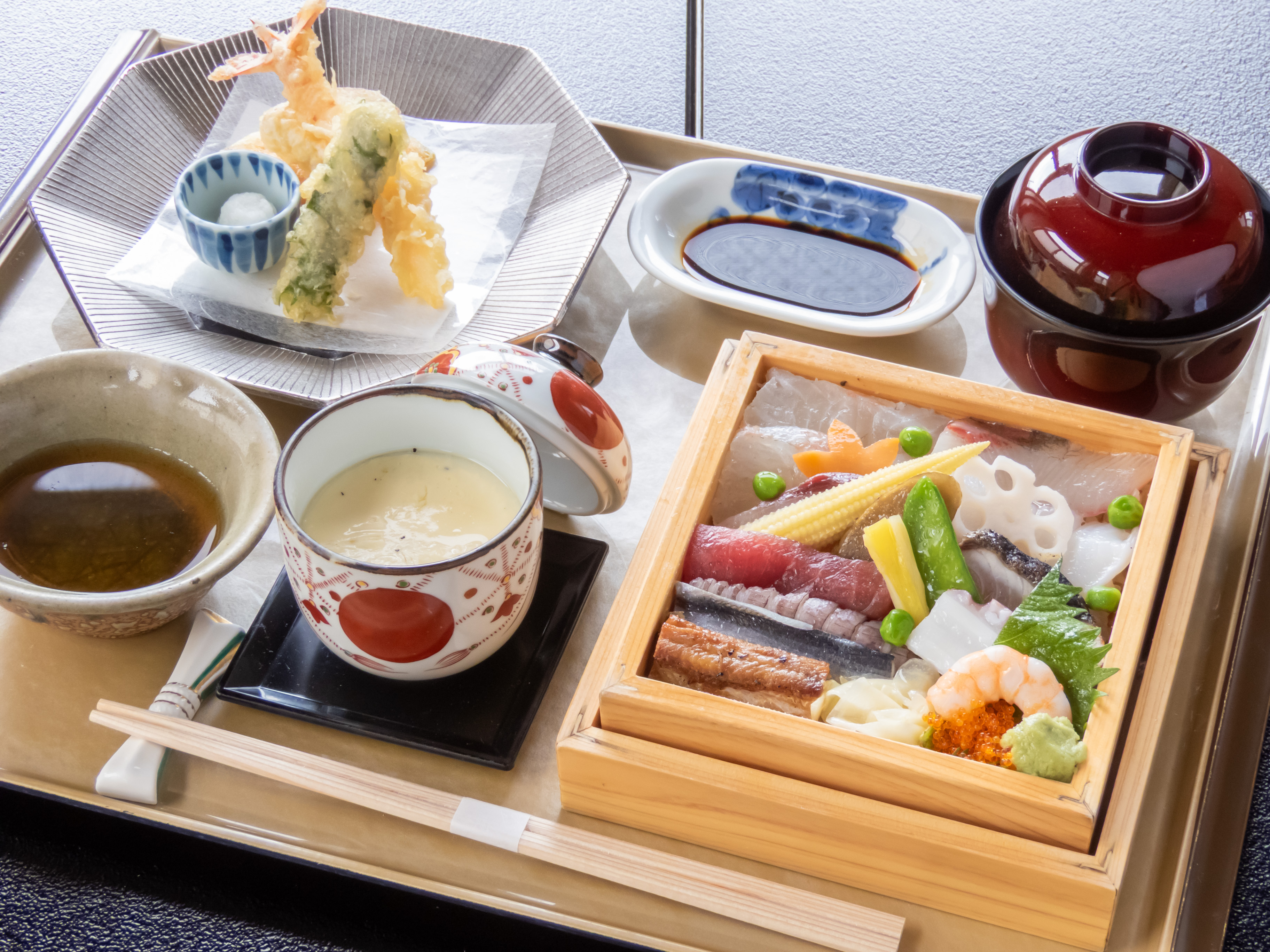 名物 返し寿司付ランチ吟美